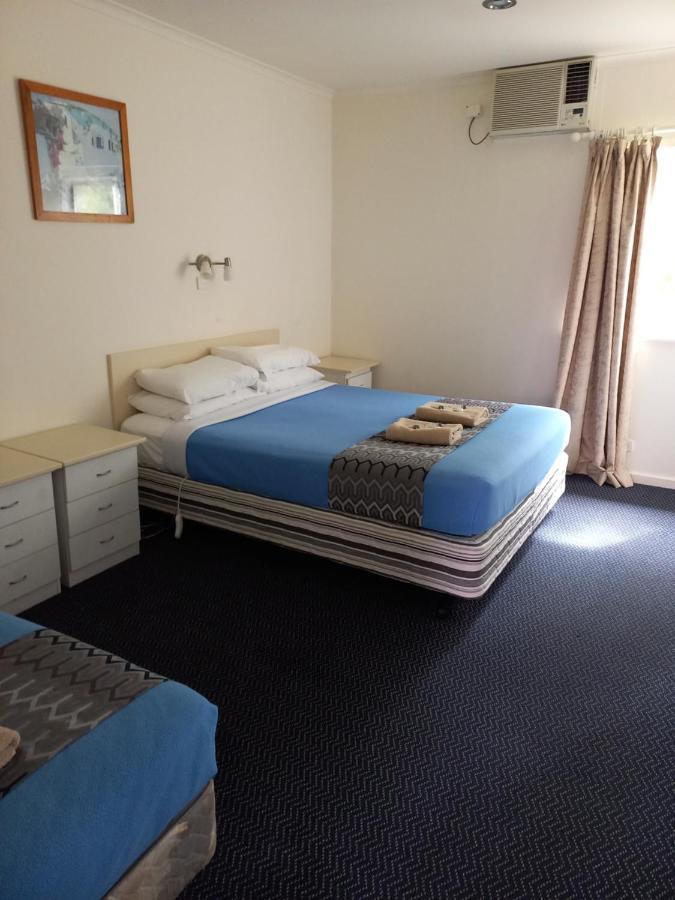 Heyfield Motel And Apartments Lakes Entrance Extérieur photo
