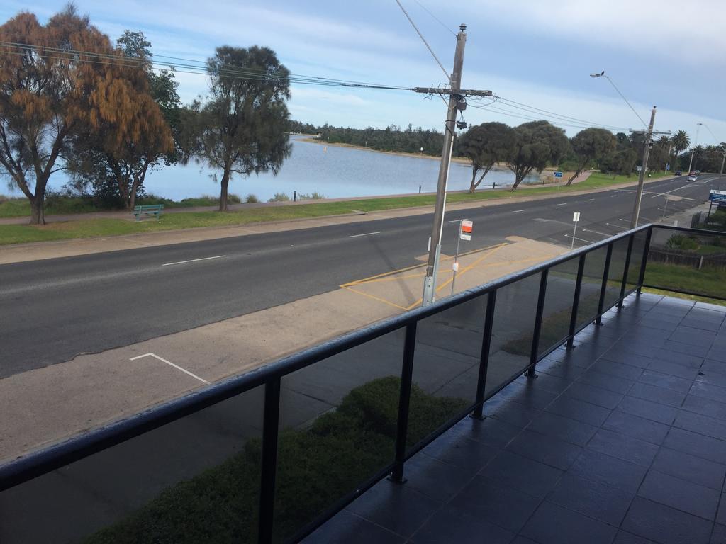 Heyfield Motel And Apartments Lakes Entrance Extérieur photo