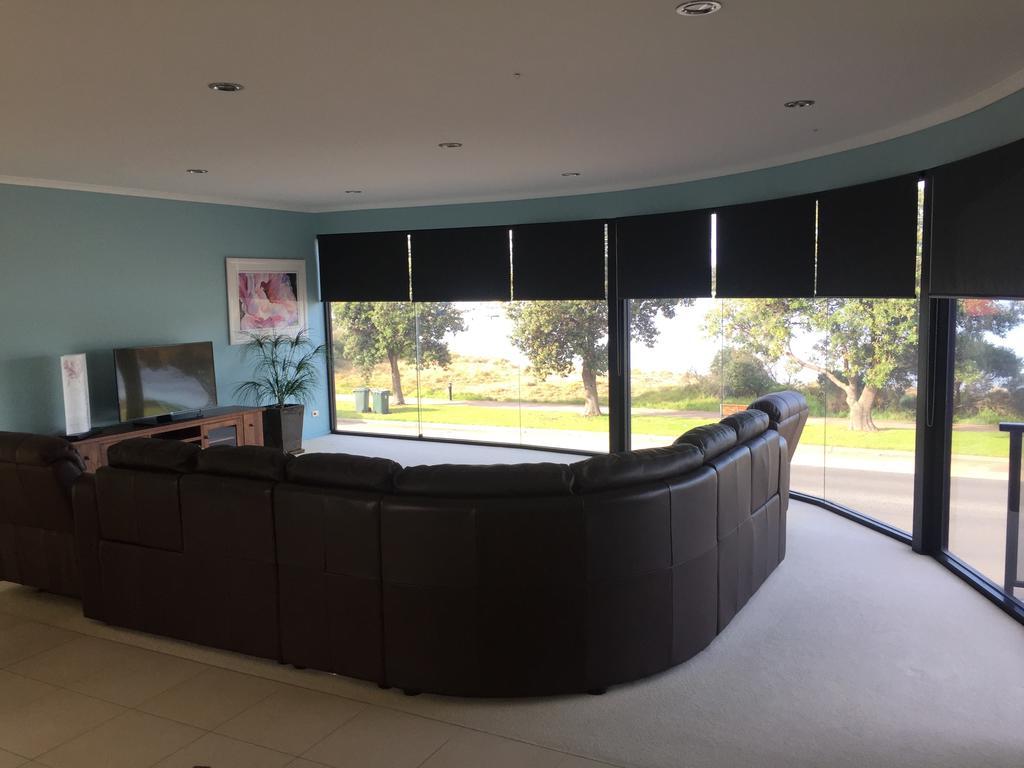 Heyfield Motel And Apartments Lakes Entrance Extérieur photo