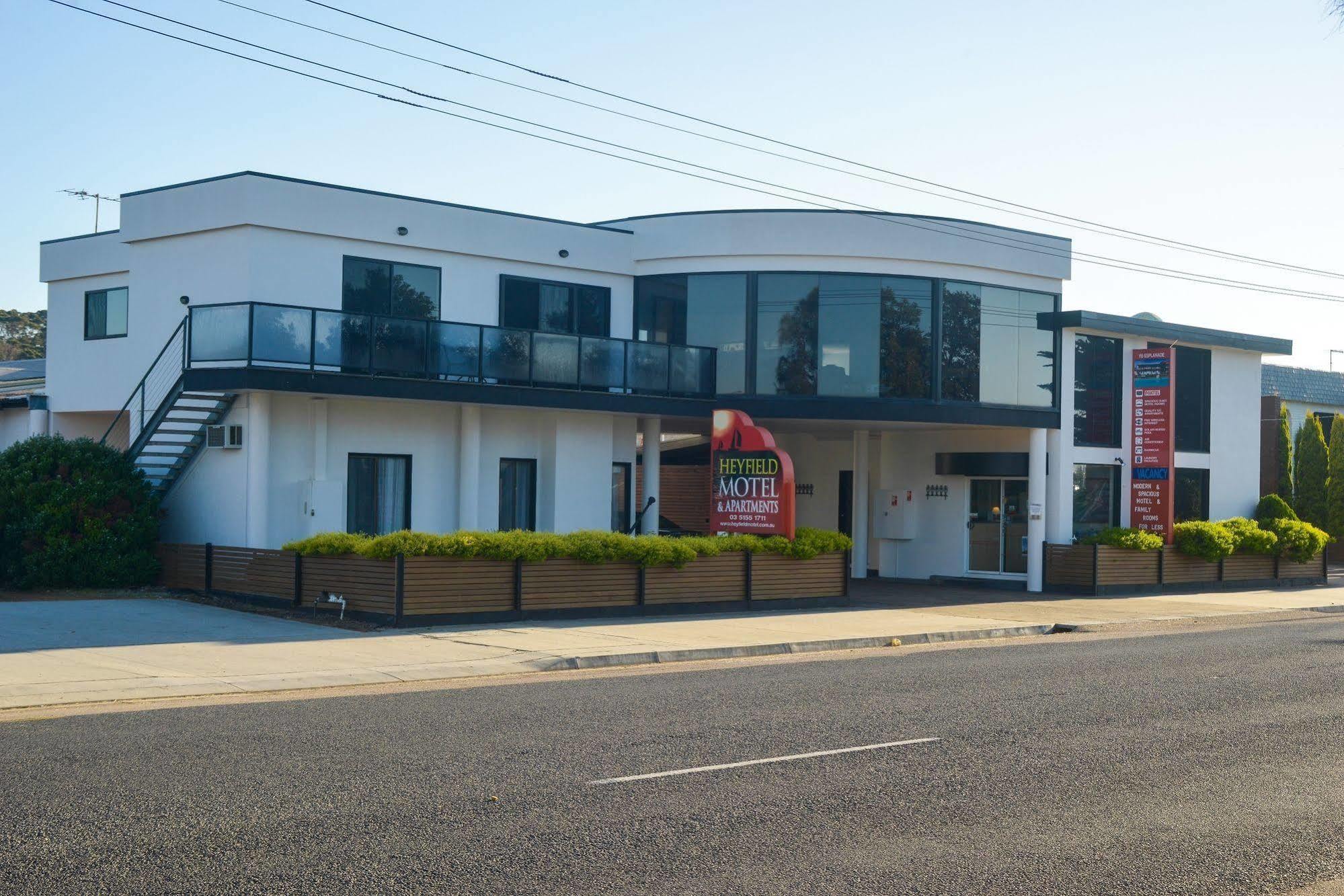 Heyfield Motel And Apartments Lakes Entrance Extérieur photo