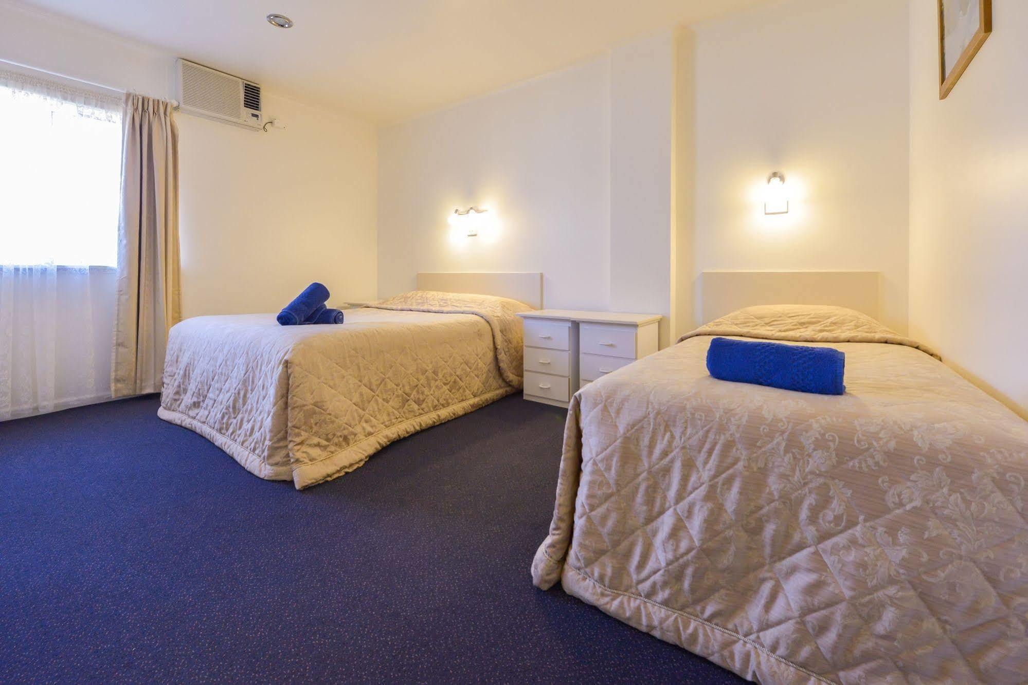Heyfield Motel And Apartments Lakes Entrance Extérieur photo