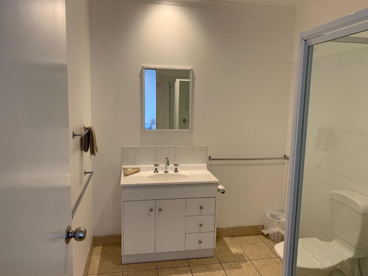 Heyfield Motel And Apartments Lakes Entrance Extérieur photo