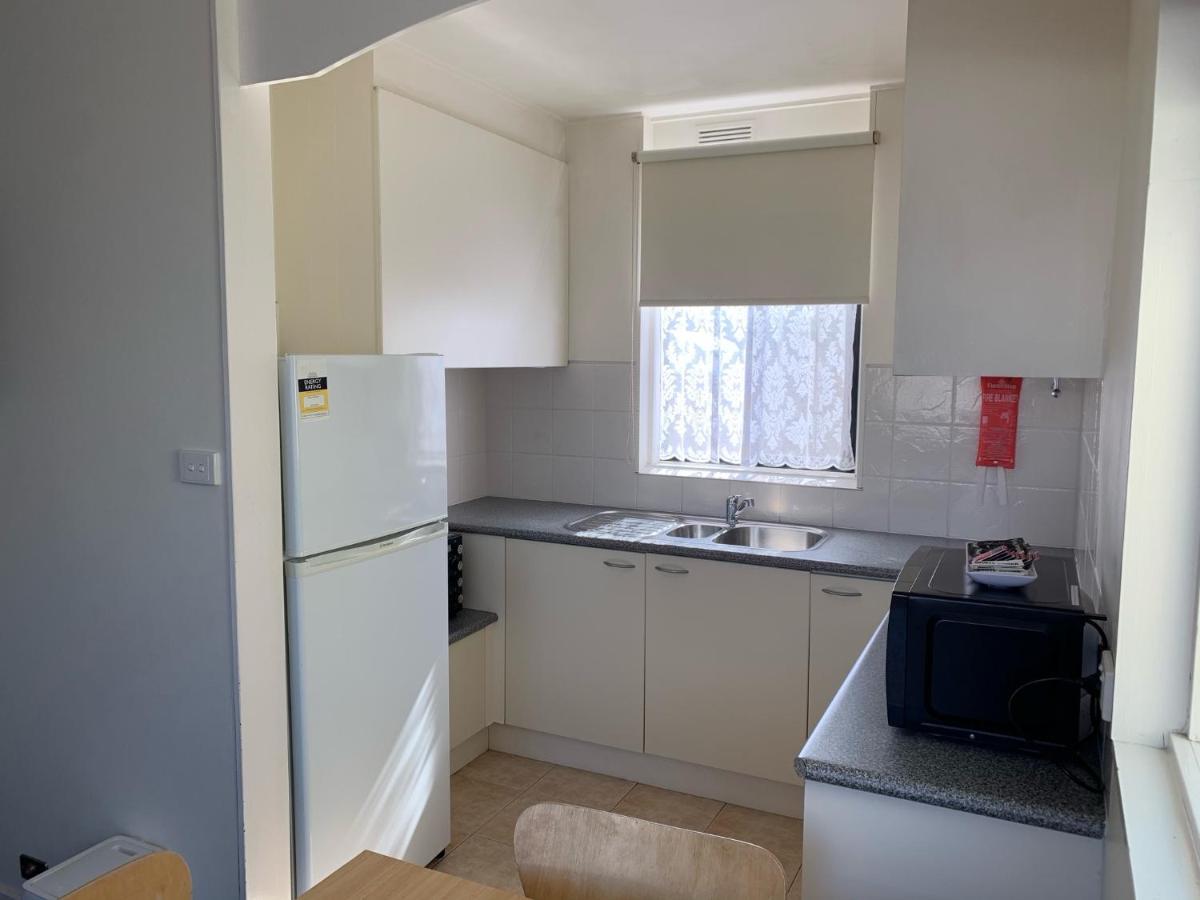 Heyfield Motel And Apartments Lakes Entrance Extérieur photo