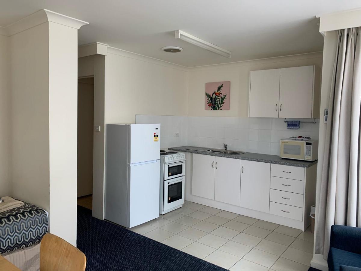 Heyfield Motel And Apartments Lakes Entrance Extérieur photo