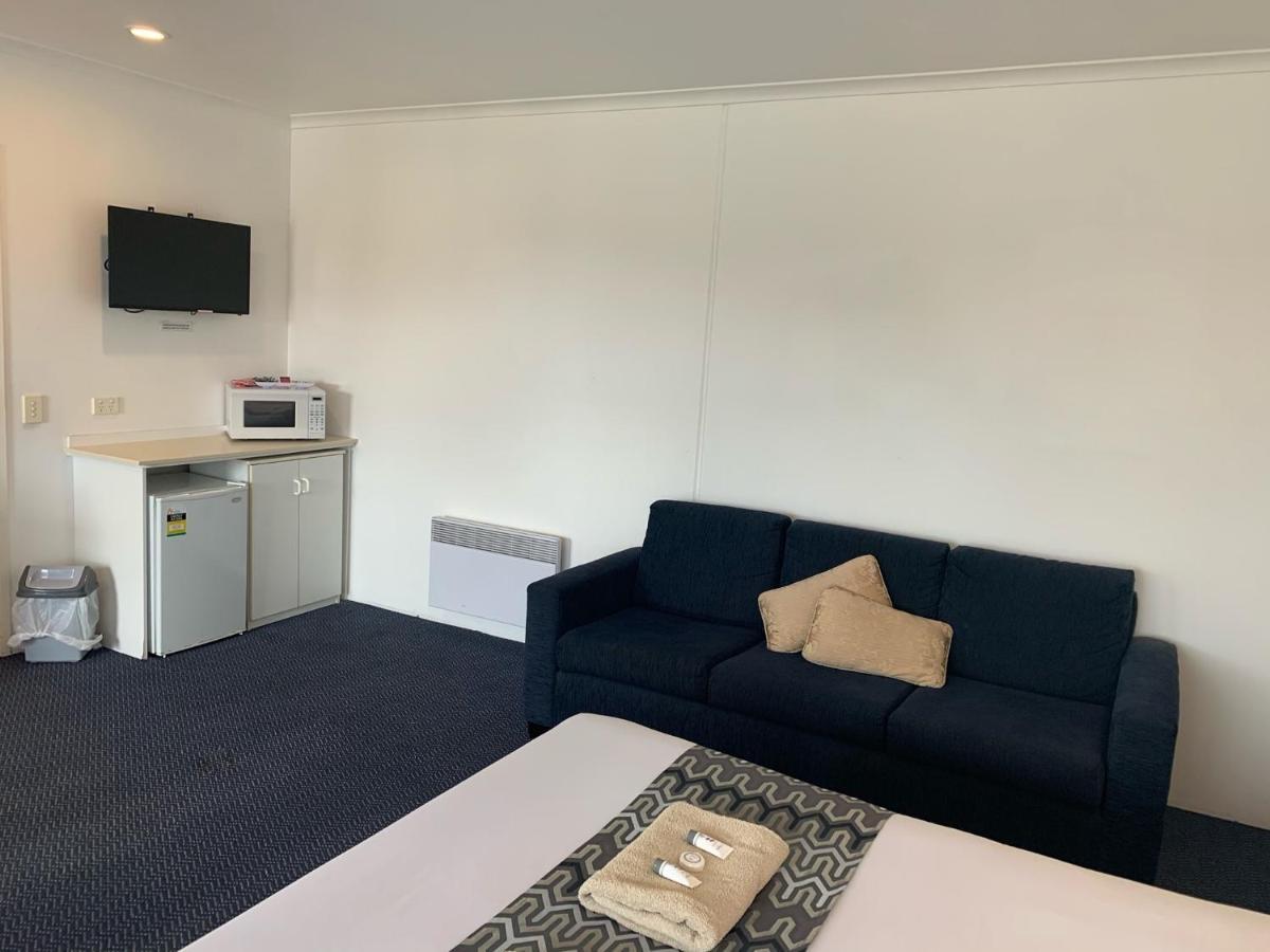 Heyfield Motel And Apartments Lakes Entrance Extérieur photo