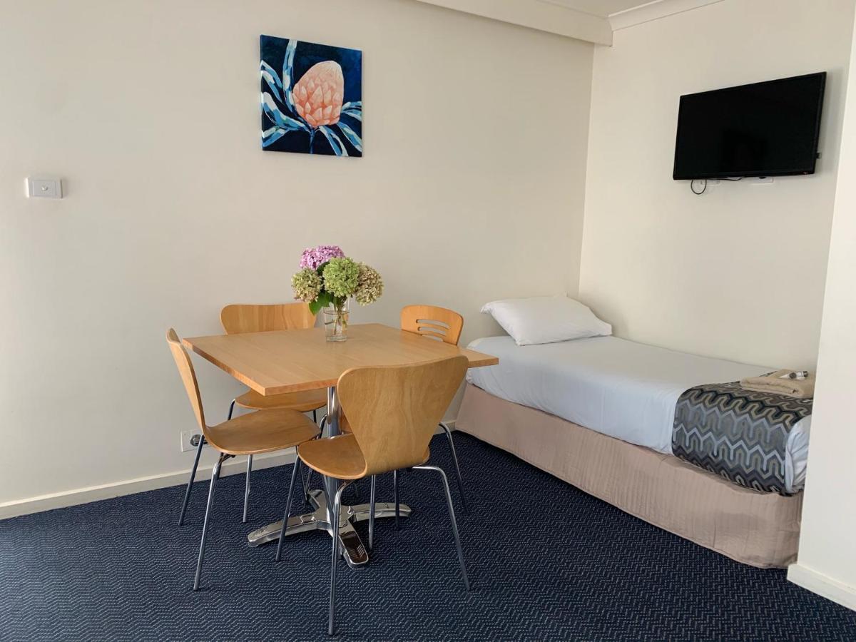 Heyfield Motel And Apartments Lakes Entrance Extérieur photo