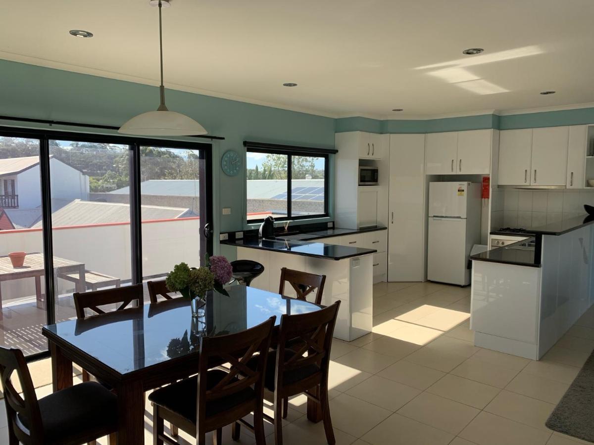 Heyfield Motel And Apartments Lakes Entrance Extérieur photo