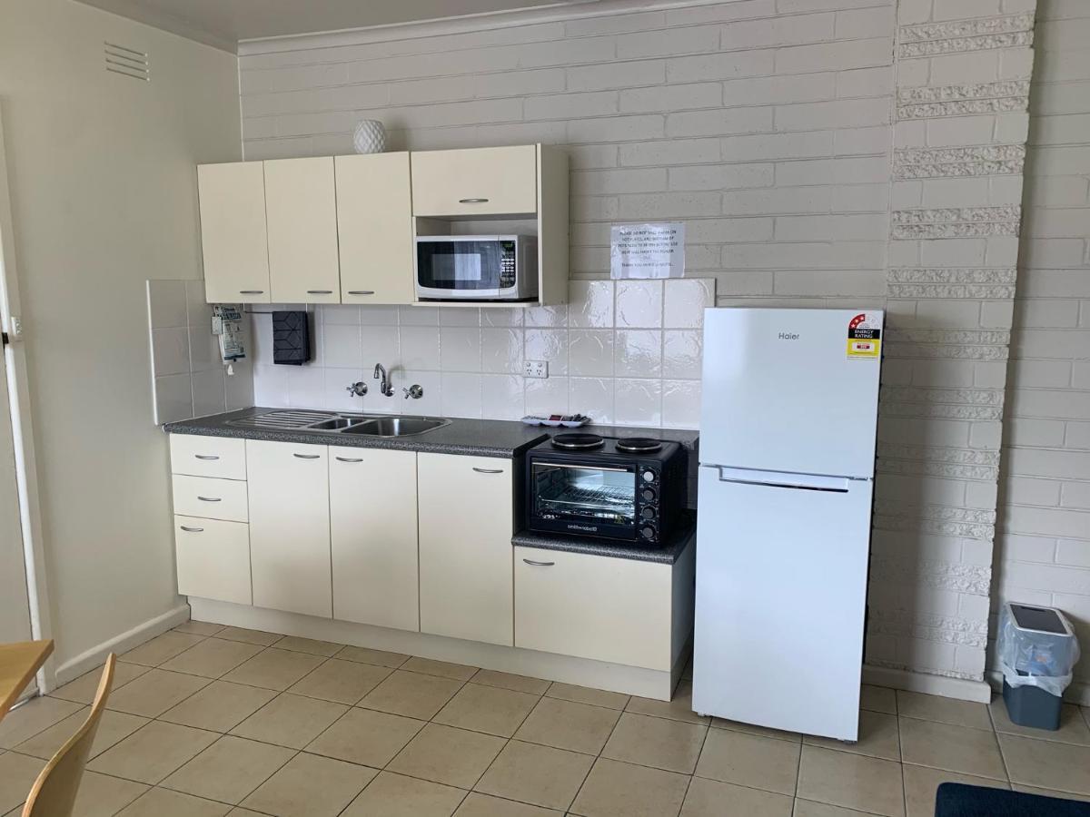 Heyfield Motel And Apartments Lakes Entrance Extérieur photo